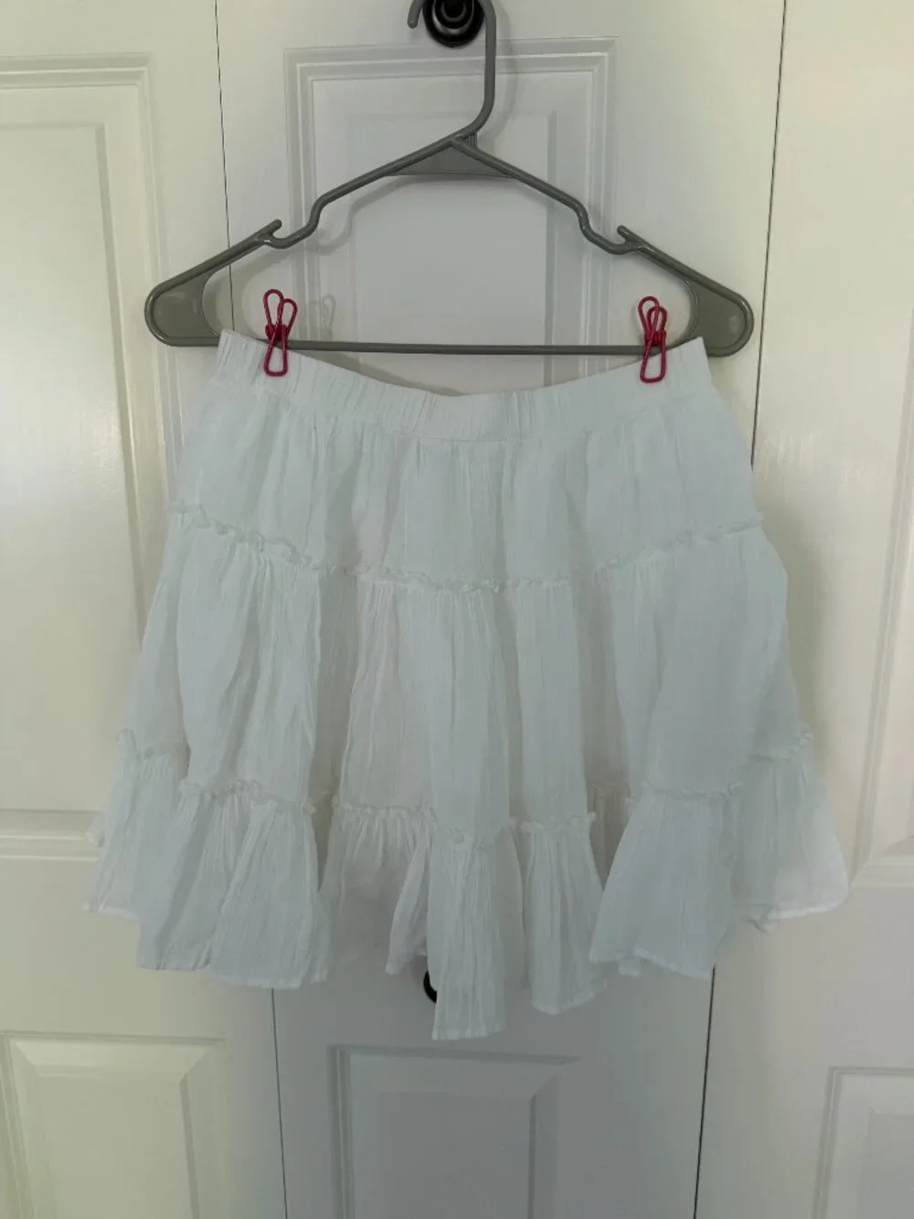 American Eagle White Ruffle Skirt - Medium